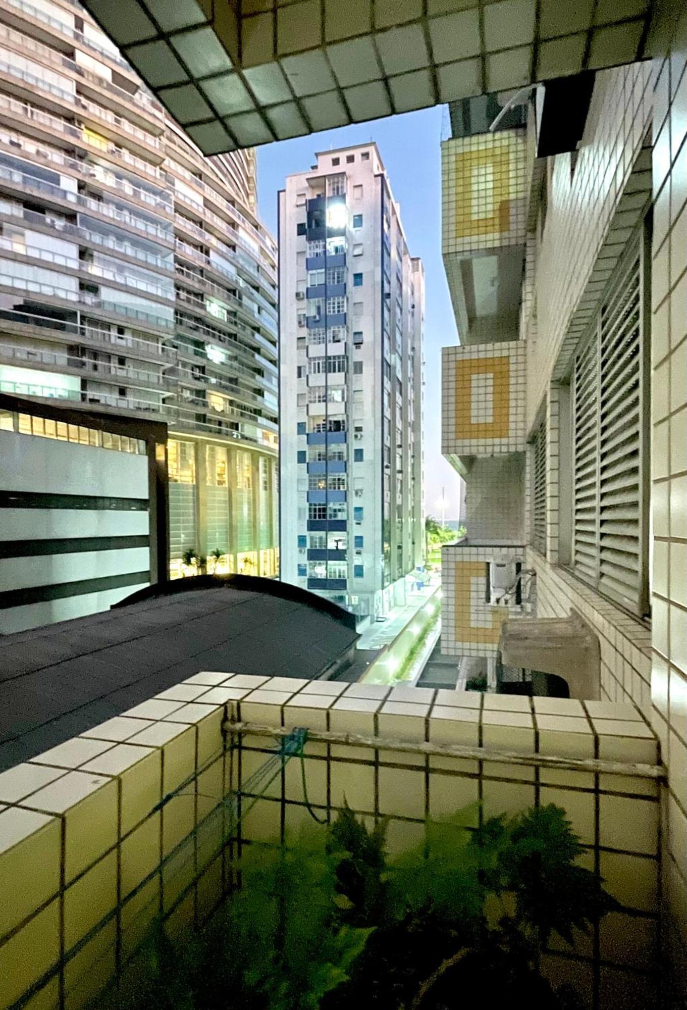 Confortavel Com Varanda Santos (Sao Paulo)